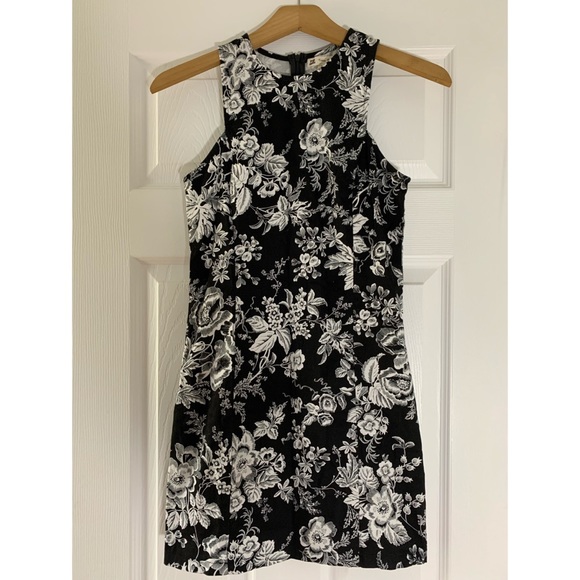 Black and white floral printed dress - Picture 7 of 9